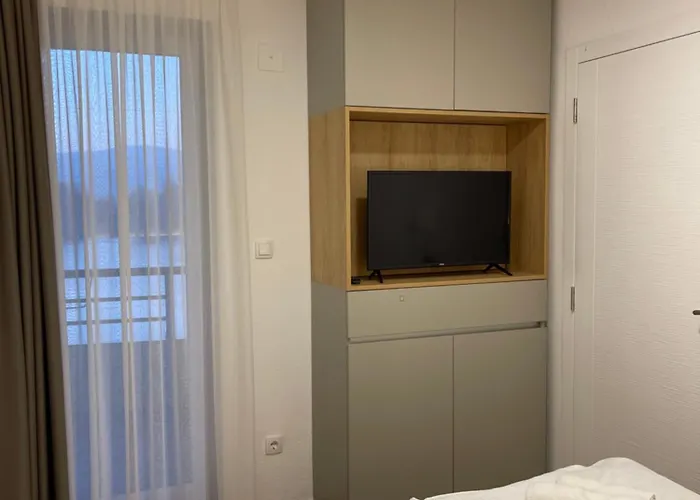 As Srebrno Jezero * Veliko Gradište